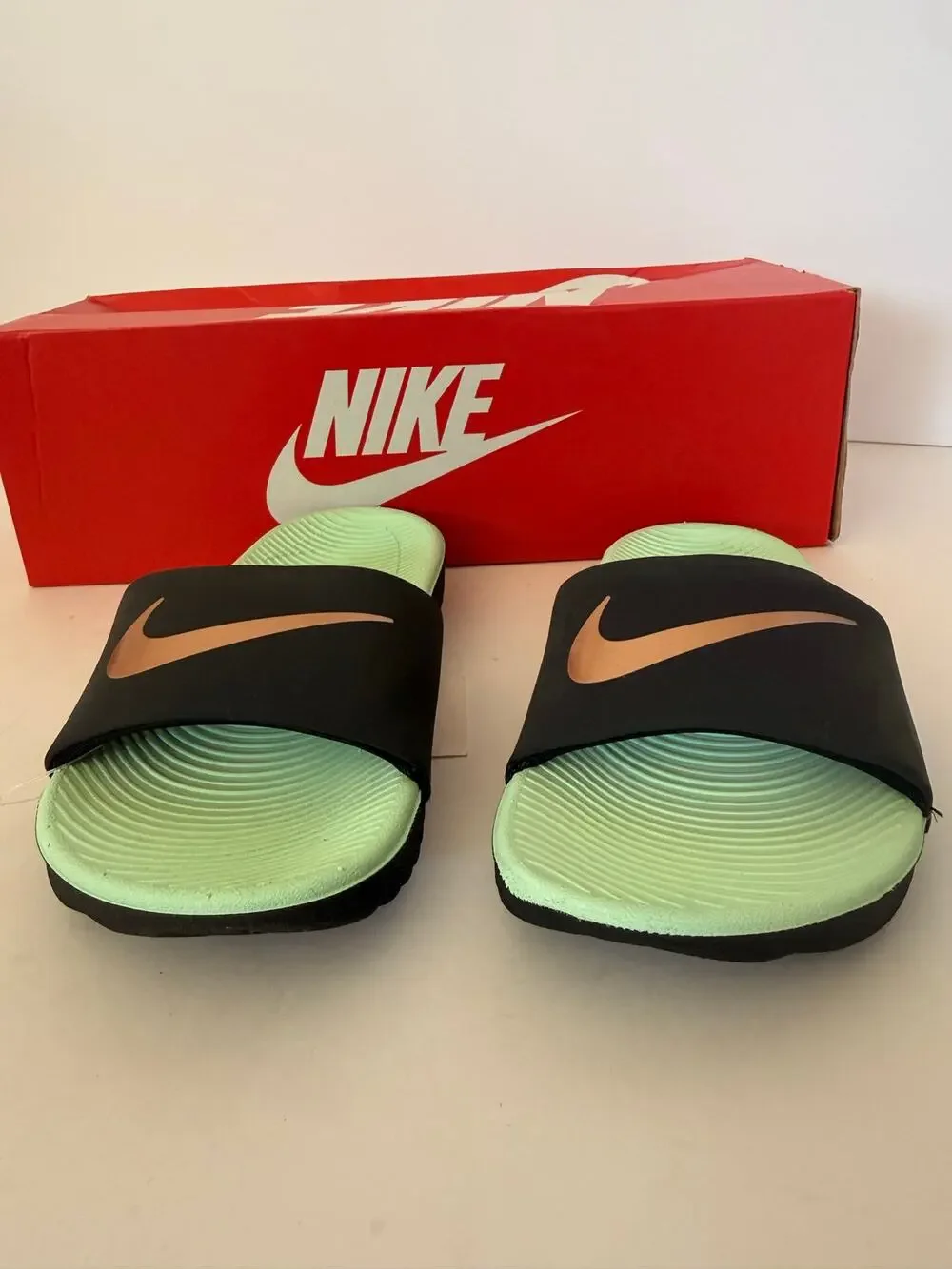 Nike Kawa Slide GS/PS Kids Size 12C Black Bronze Mint 819352-010 New NIB
